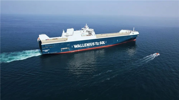 World's largest dual-fuel ro-ro ship departs from Yantai Port