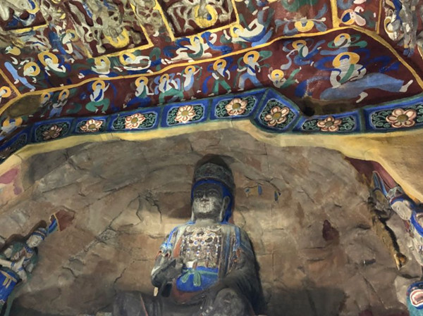 interior yungang grottoes.jpg