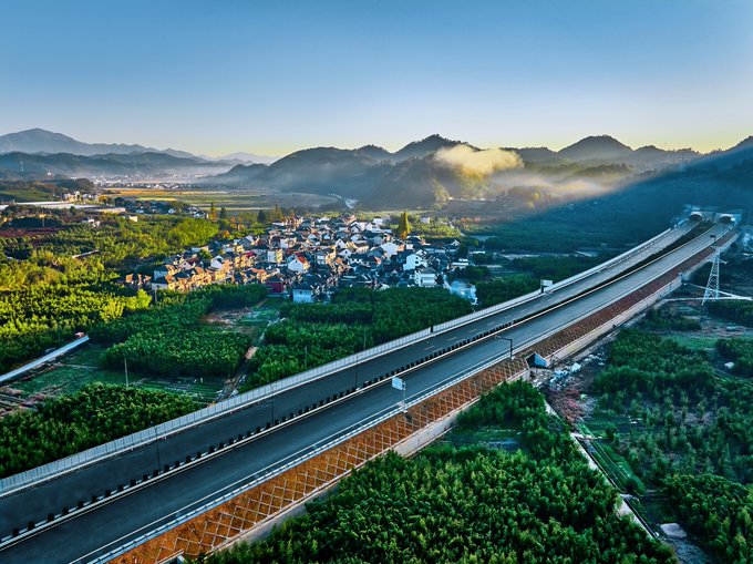 Zhejiang surpasses 2024 investment goals