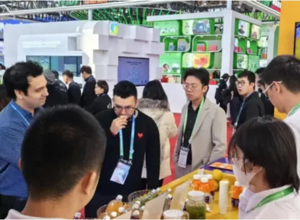 Changshan tangelo draws attention at intl supply chain expo