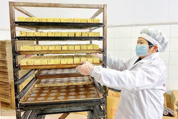 ​Rice candy production creates jobs for Changshan locals