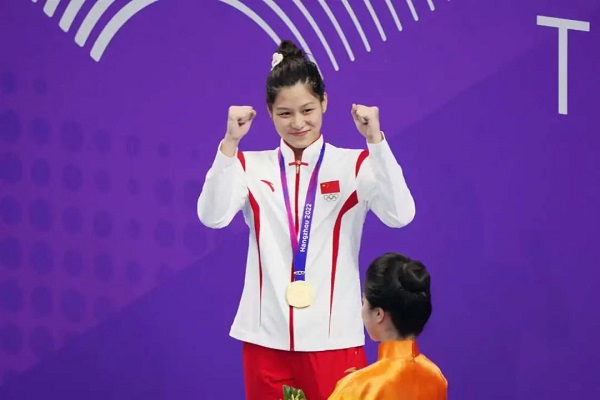 Sports Time | Quzhou athlete bags another gold medal in swimming