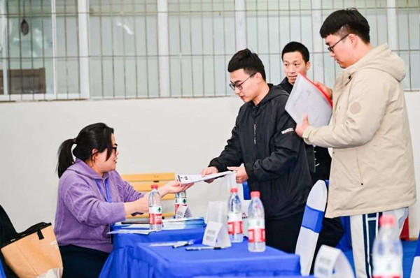 Quzhou draws graduates from Wuhan
