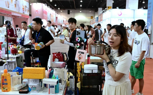 Livestreaming sector prospers in Zhejiang