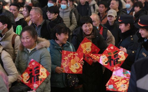 China's Spring Festival travel rush begins with record 9 billion trips expected