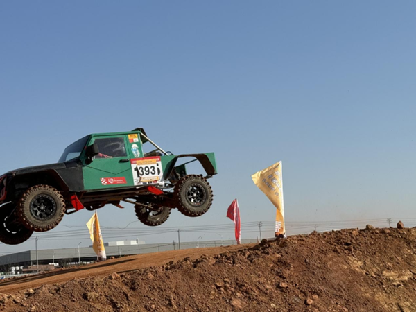 Quzhou holds off-road racing event