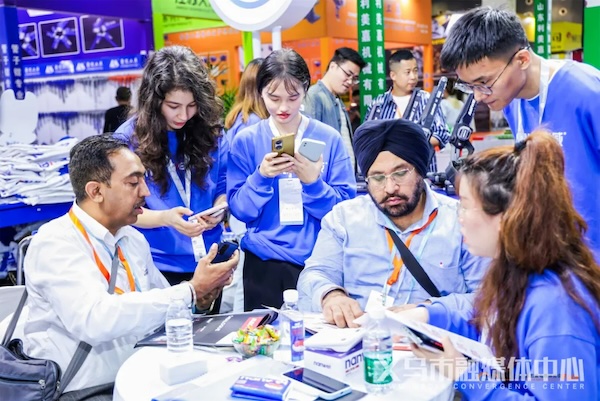 8th China Yiwu Intl Hardware & Electric Appliance Fair draws massive crowd 