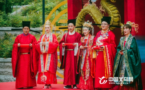Song Dynasty-style wedding starts new trends in Yiwu