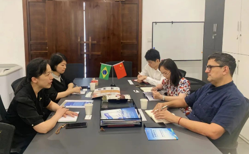 Yiwu delegation seeks international cooperation in Shanghai
