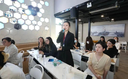 Ningbo's training session for foreign talent services proves highly informative