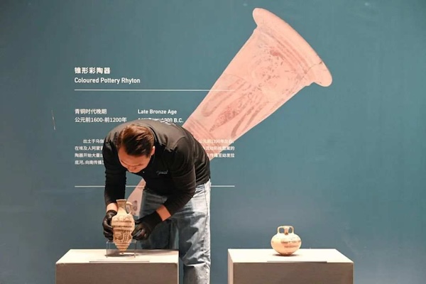 Syrian cultural relics debut in Jiaxing