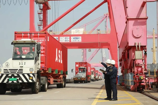 Jiaxing's foreign trade shows resilience with 9.3% growth