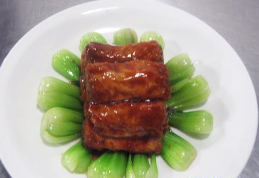 Hangzhou Style Chicken Roll