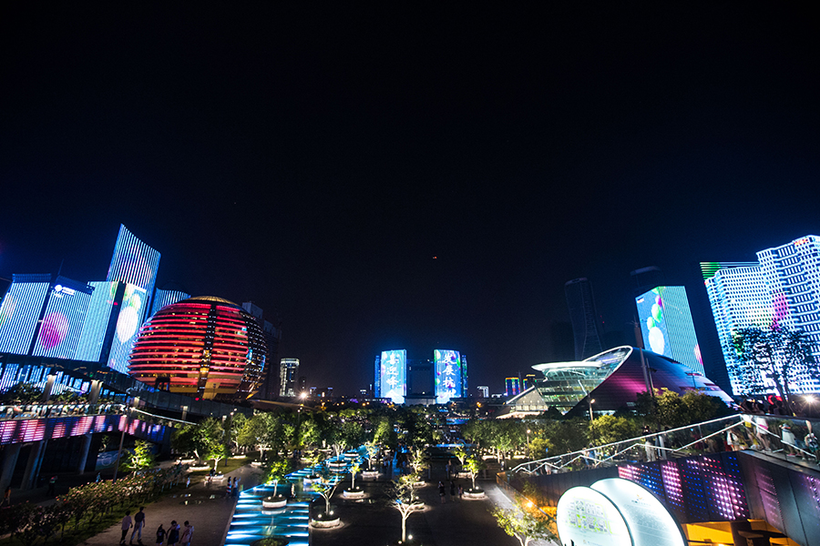 Light show seen by Qiantang River in Hangzhou