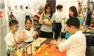Zhejiang intangible cultural heritage exhibition held in Hong Kong