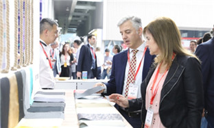 Keqiao Textile Expo draws global exhibitors and purchasers