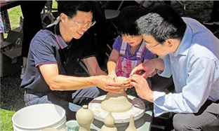 Boston locals sample charms of Longquan celadons