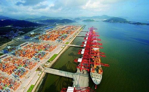 Zhejiang ambitious to build world-class seaport cluster
