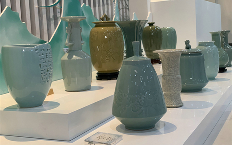 Green-glazed Longquan porcelain displayed in Seoul