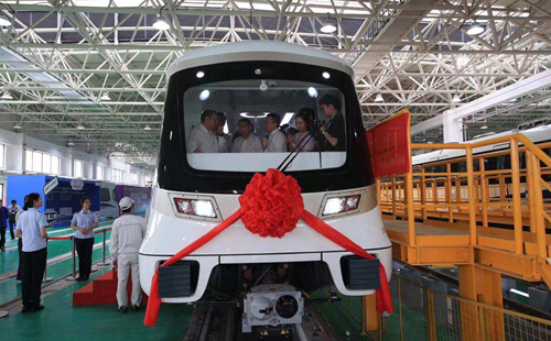 Zhejiang's first fully automatic train to put into use in subway line 5