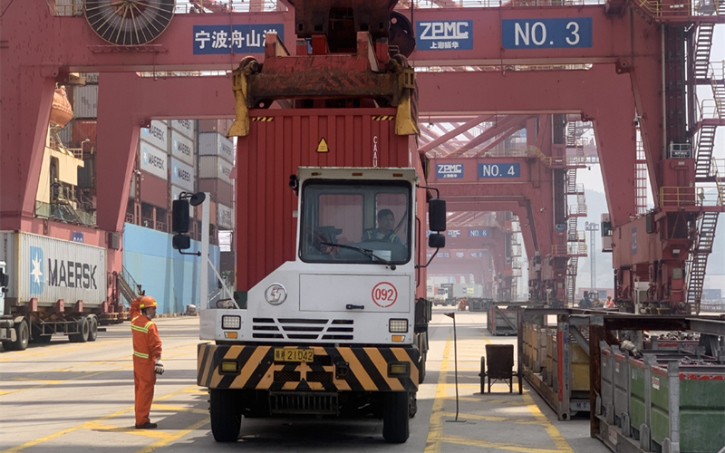 Ningbo Zhoushan Port's cargo throughput surpasses 1b tons in Jan-Oct