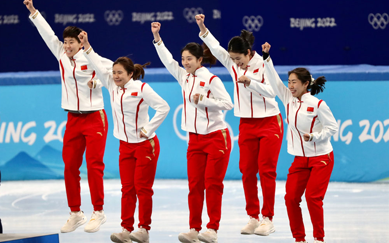 Team China wins bronze in women's 3000m relay