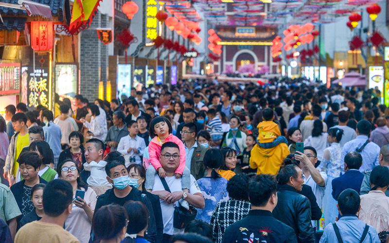 Zhejiang's permanent resident population increases by 720,000