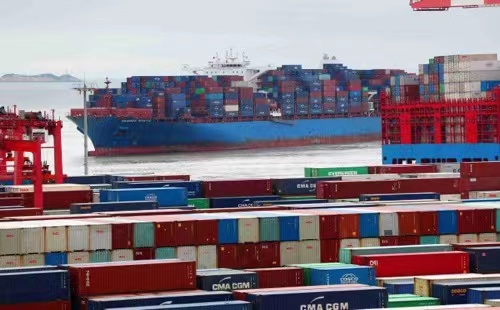 Container throughput points to further rise