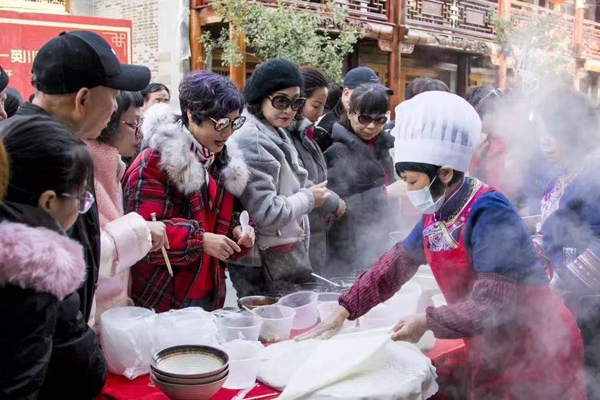 Gourmet town of Yingchuan enchants visitors