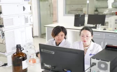 Gao Yaqin: Make medicine to benefit the people