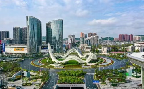 Digital industrial clusters prosper in China