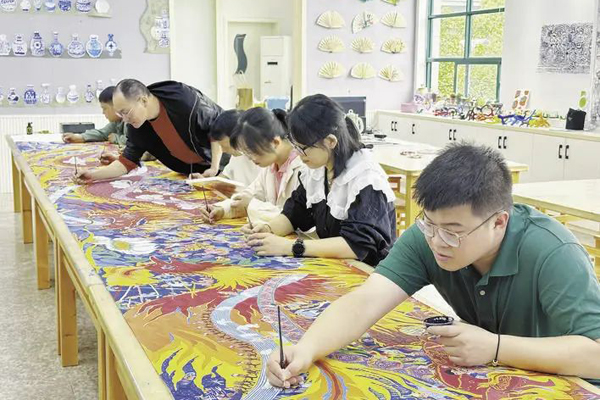 Lishui painting scroll to go on show at Asian Games Village