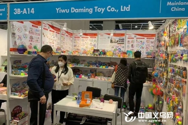 Yiwu enterprises shine at Hong Kong fairs