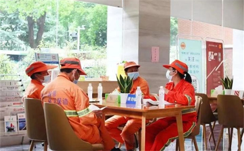 Zhejiang builds 12,000 service stations for outdoor workers