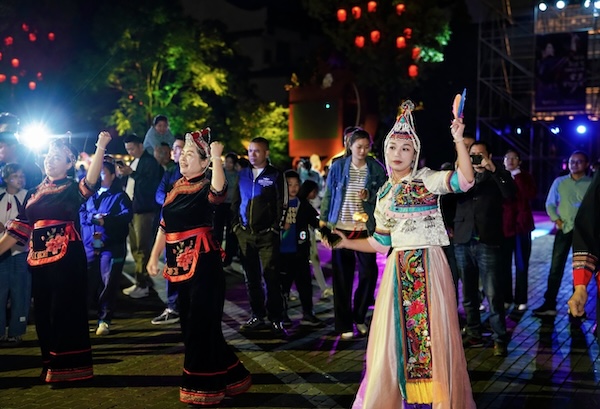 Wenzhou's cultural tourism booms during May Day holiday 