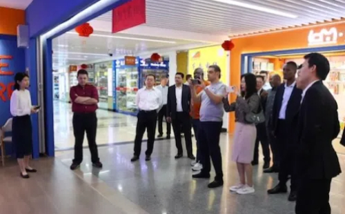 Intl consular delegation visits Yiwu