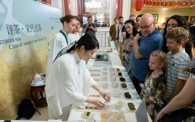 China Cultural Center in Moscow hosts workshop to promote tea culture