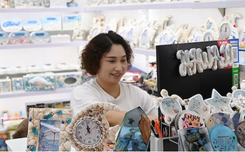 Fridge magnets from Yiwu see surge in orders