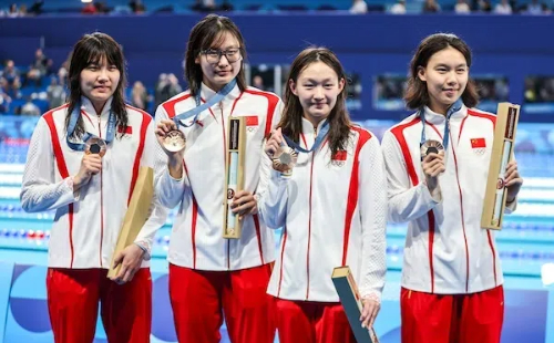 Liu Yaxin wins Wenzhou's first Olympic medal in women's swimming