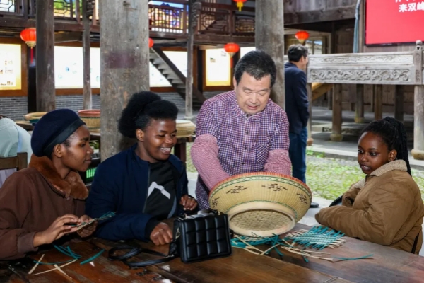 Rwandan students explore cultural heritage in Jinhua's Damin village