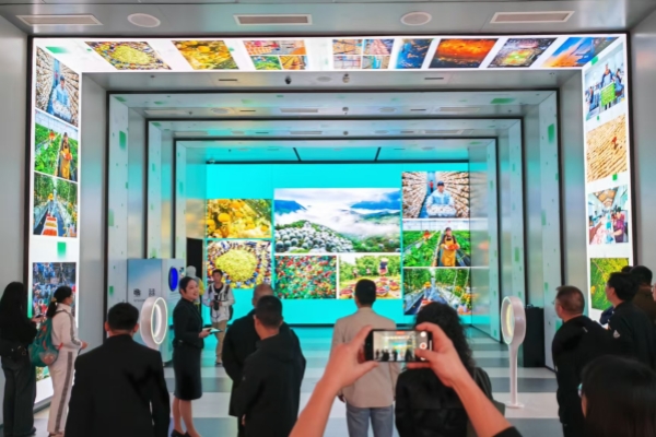 Taizhou holds its first digital photography art exhibition