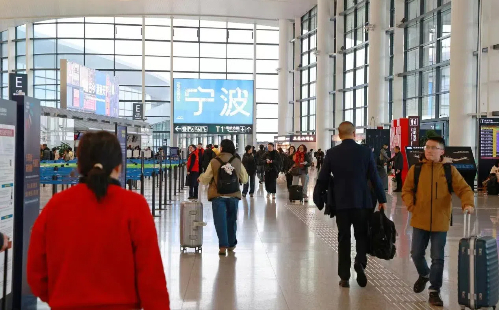 Ningbo airport hits record passenger volume