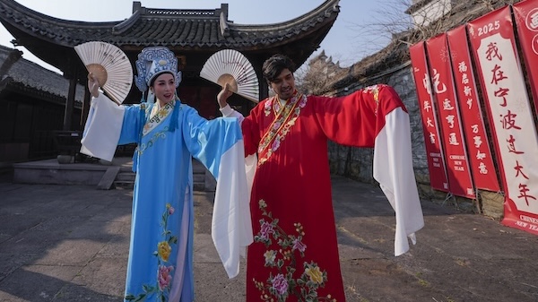 Ningbo unites locals and expats for New Year festivities