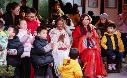 Intl community celebrates Lantern Festival in Ningbo