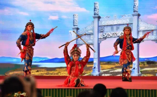 Global journey of Zhejiang Wuju Opera Troupe