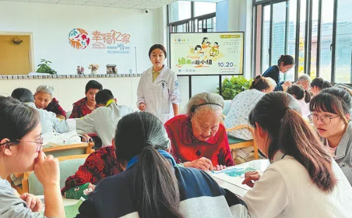 Zhejiang to expand elderly care workforce