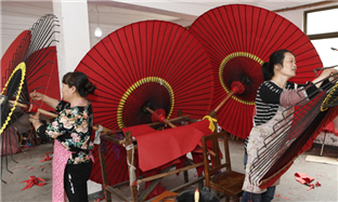Chinese oil-paper umbrellas sell well abroad
