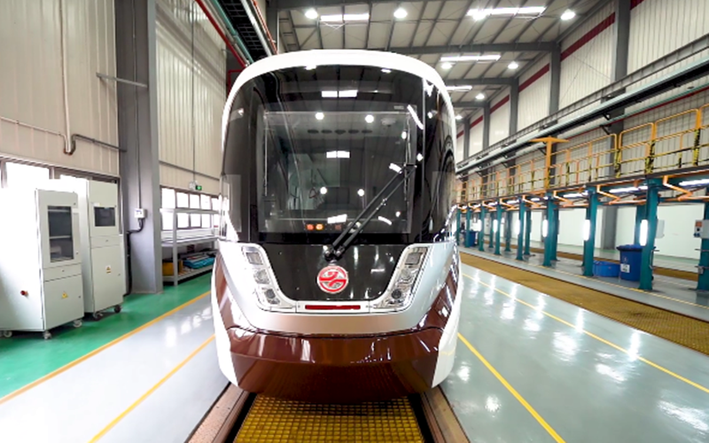 Jiaxing welcomes its first tramcar