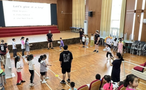 Expats promote rugby at Wenzhou school