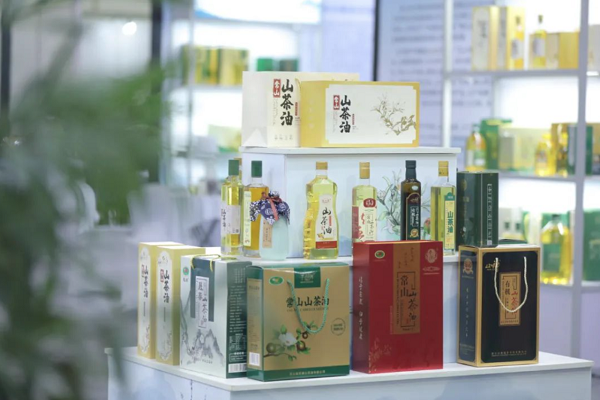 Camellia oil from Quzhou gains in popularity